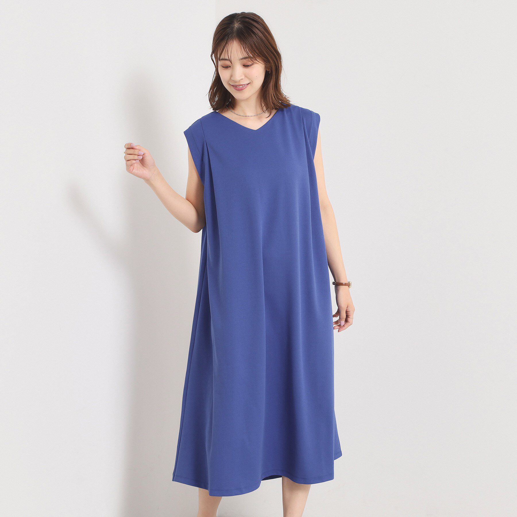 ITS&rsquo;DEMO「【冷感／吸水速乾／透け防止／洗濯機OK】カットジョーゼットタックワンピース」|ワンピース|ブルー(092)