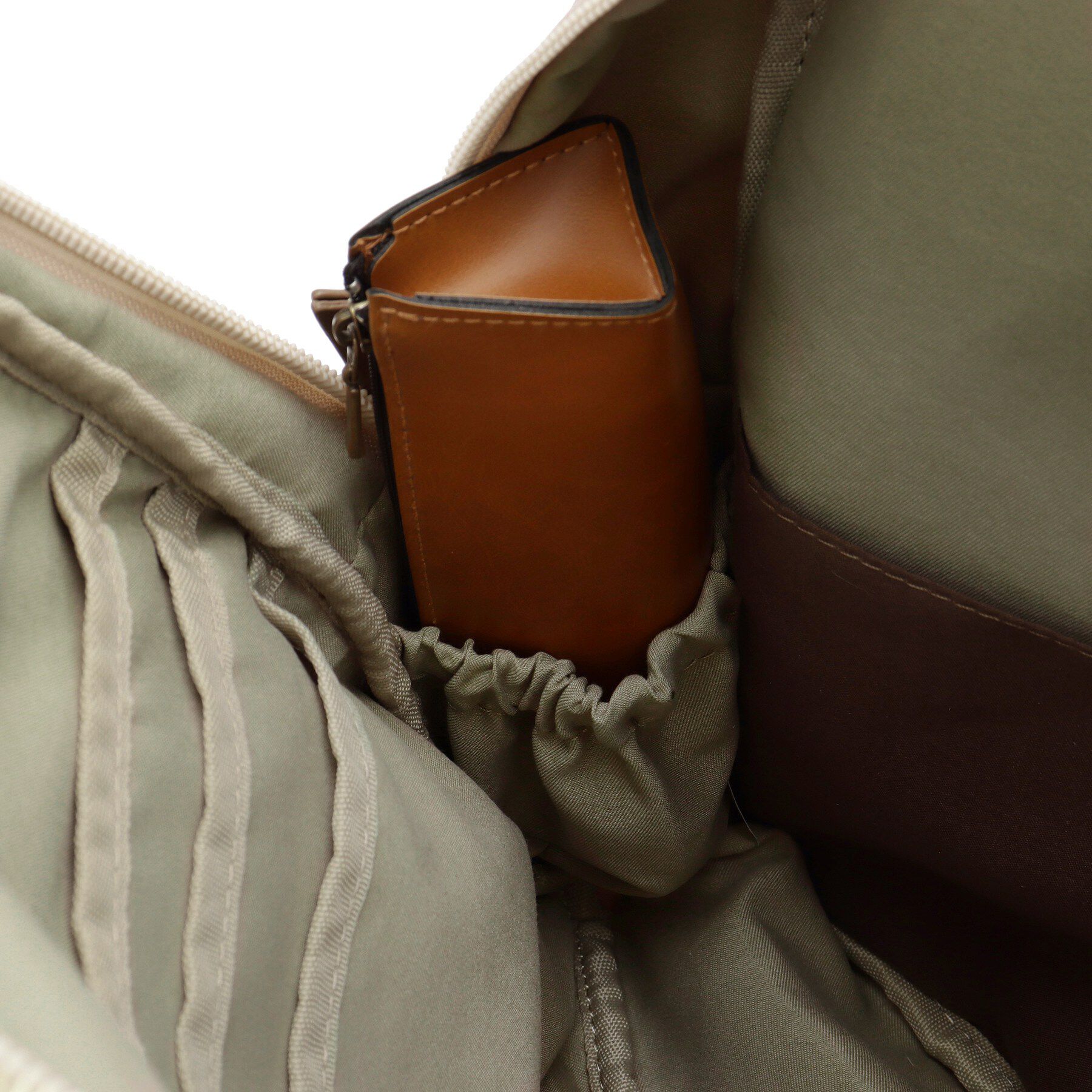 ITS&rsquo;DEMO「【収納アドバイザー監修】合皮コンビリュック」|リュック|