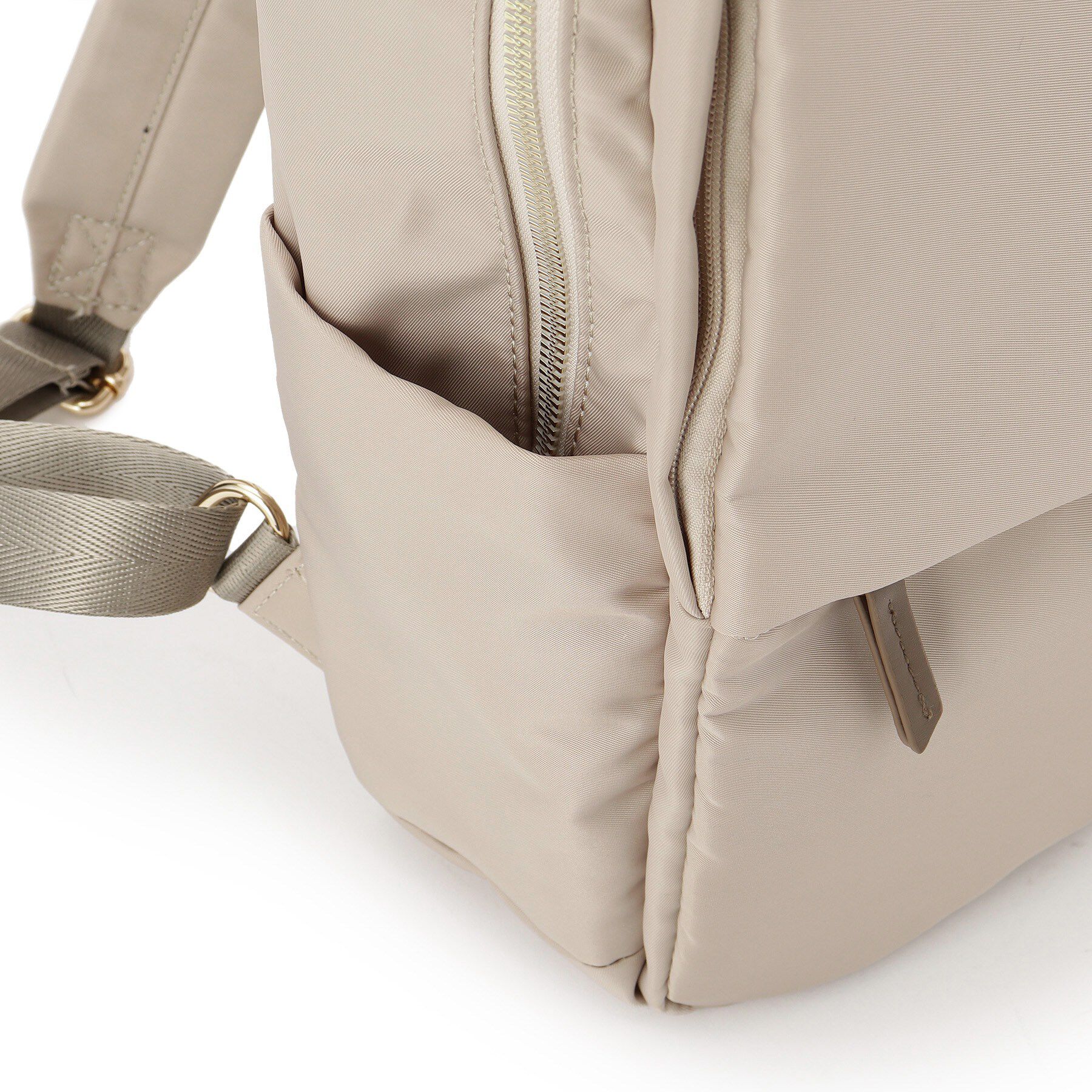 ITS&rsquo;DEMO「【収納アドバイザー監修】合皮コンビリュック」|リュック|