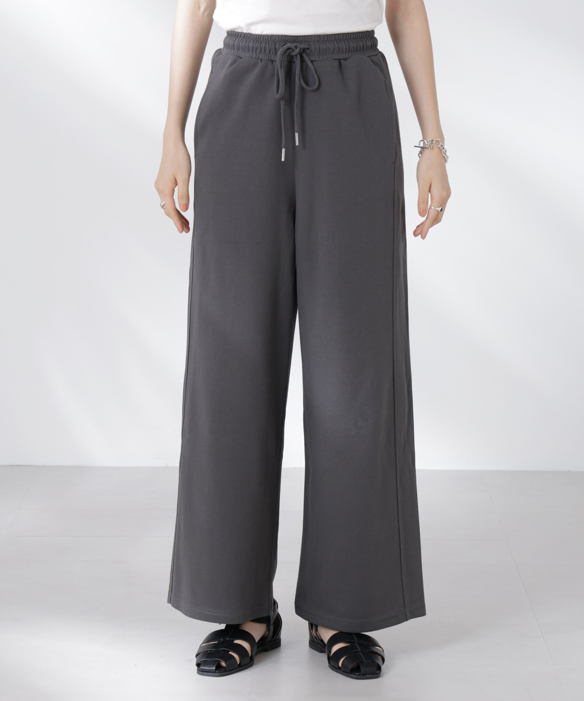 nano･universe「ダンボールカットワイドパンツ」|チノ|