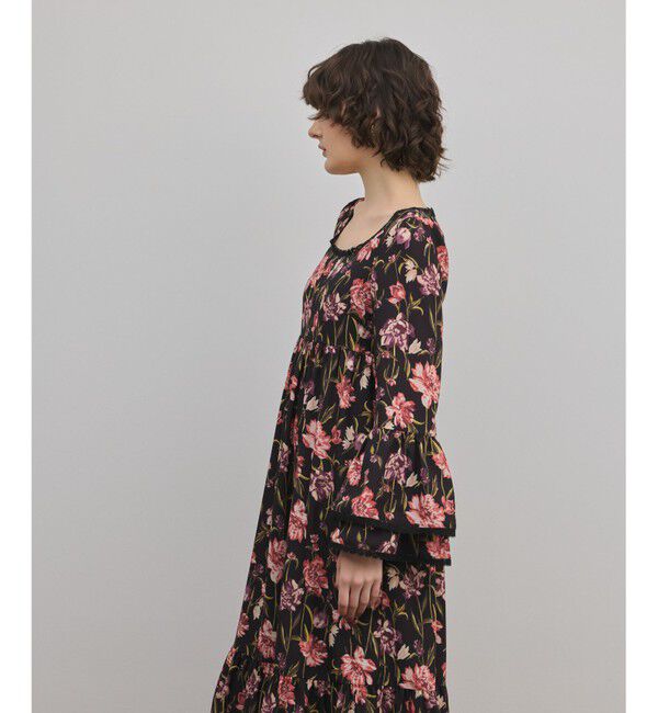 GRACE CONTINENTAL「ボタニカルプリントティアードワンピース」|ワンピース|