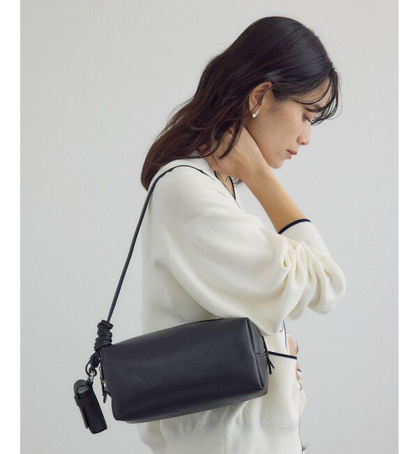 SALON adam et rope'「【W S（ドゥーブル）】ゴートレザーショルダーバッグ」|ショルダー・メッセンジャー|ブラック(01)