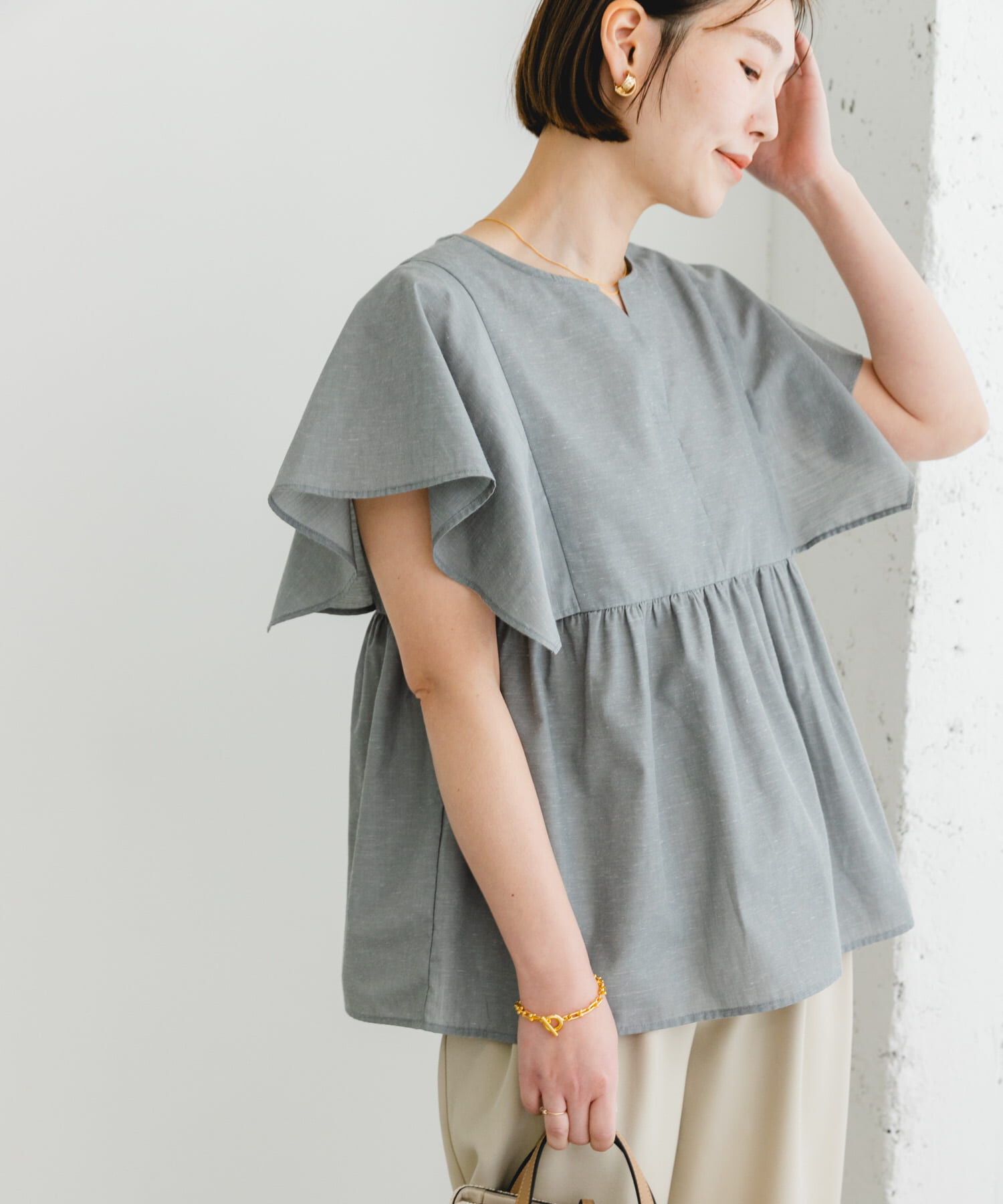 URBAN RESEARCH ROSSO「『UR TECH』F by ROSSO　スクエアスリーブブラウス」|シャツ・ブラウス|