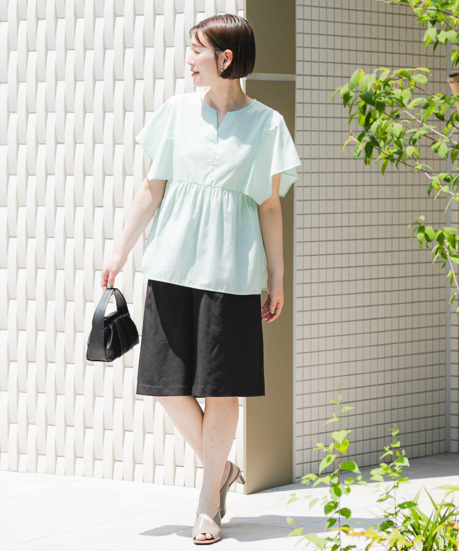 URBAN RESEARCH ROSSO「『UR TECH』F by ROSSO　スクエアスリーブブラウス」|シャツ・ブラウス|