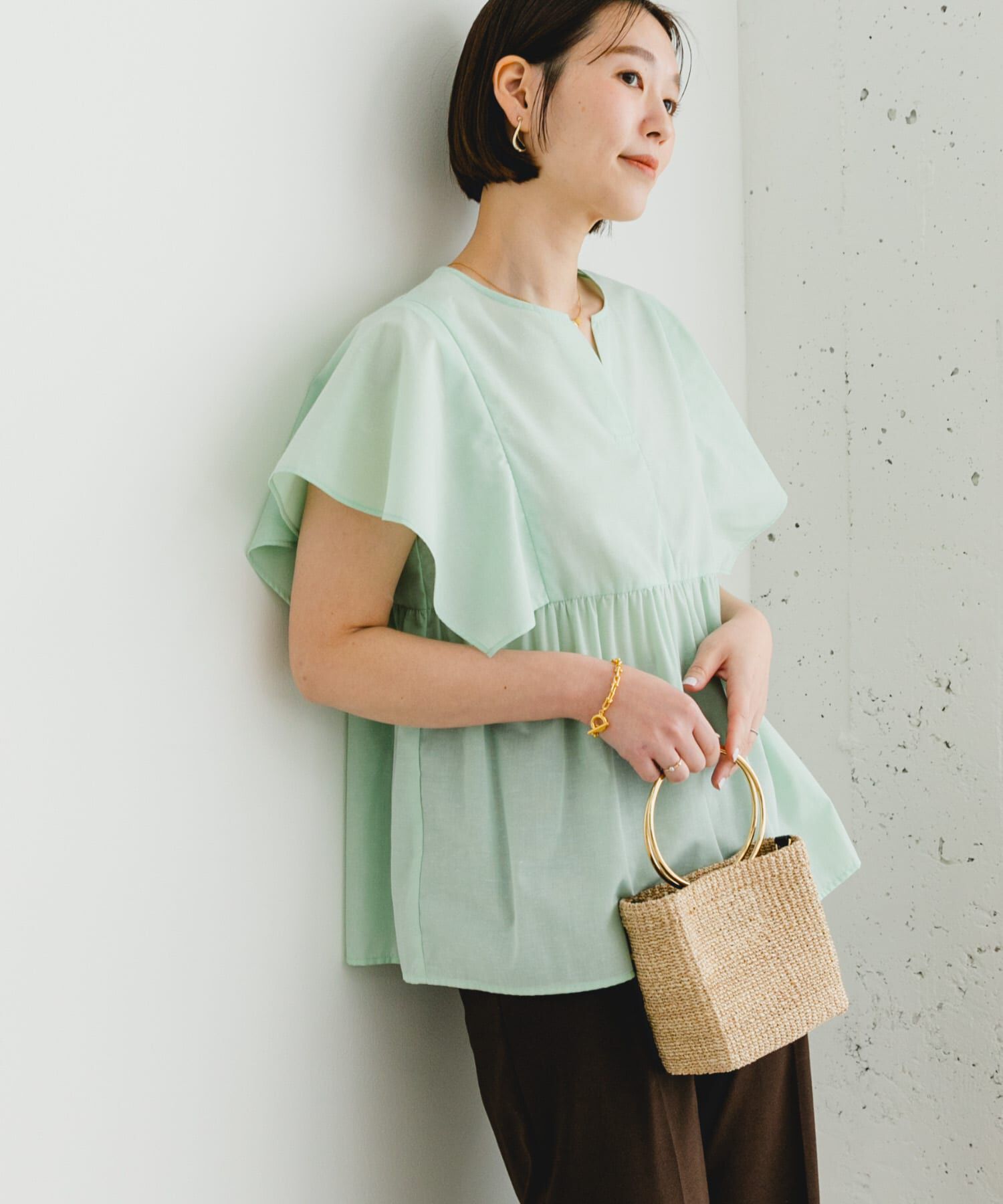 URBAN RESEARCH ROSSO「『UR TECH』F by ROSSO　スクエアスリーブブラウス」|シャツ・ブラウス|