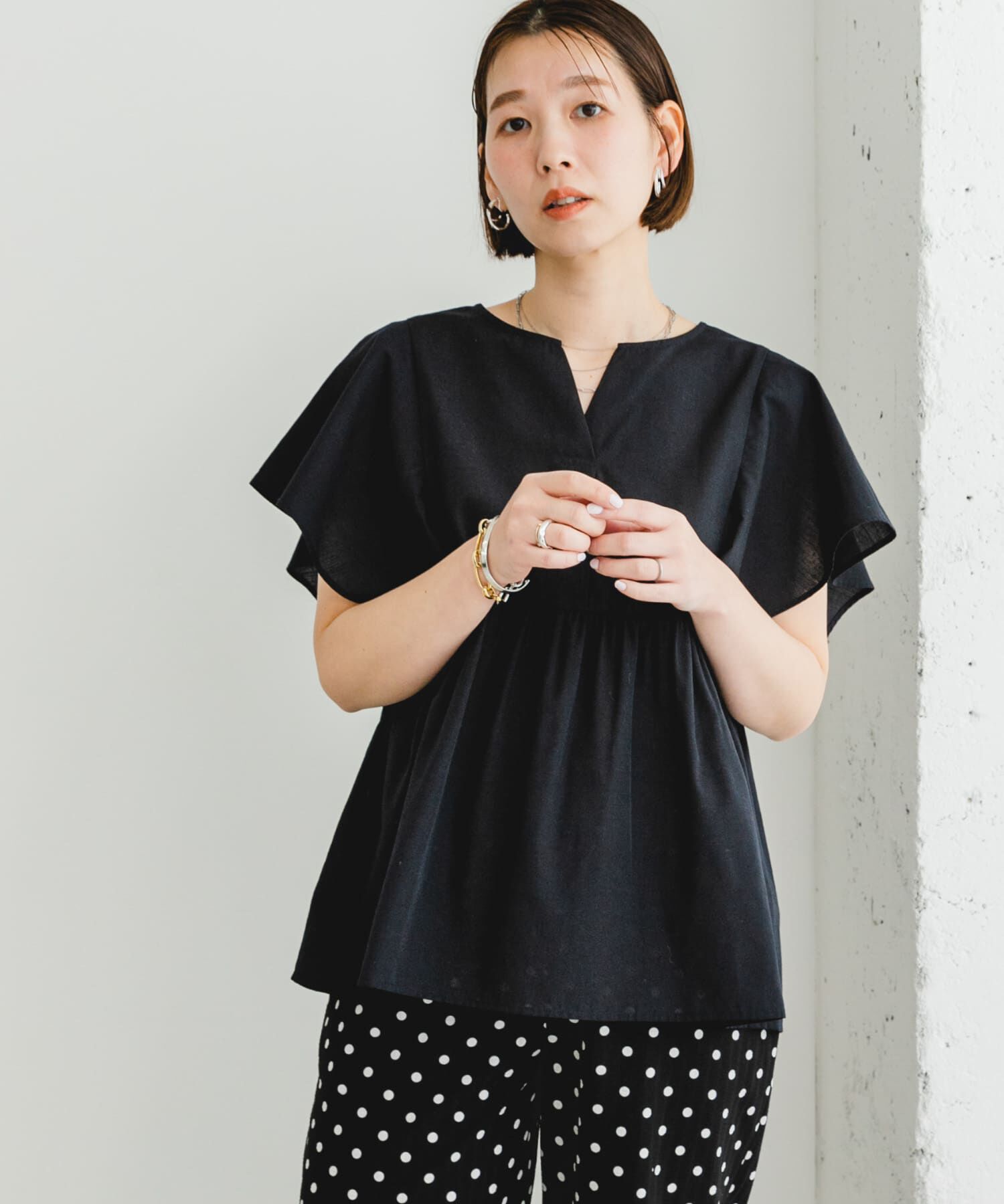 URBAN RESEARCH ROSSO「『UR TECH』F by ROSSO　スクエアスリーブブラウス」|シャツ・ブラウス|