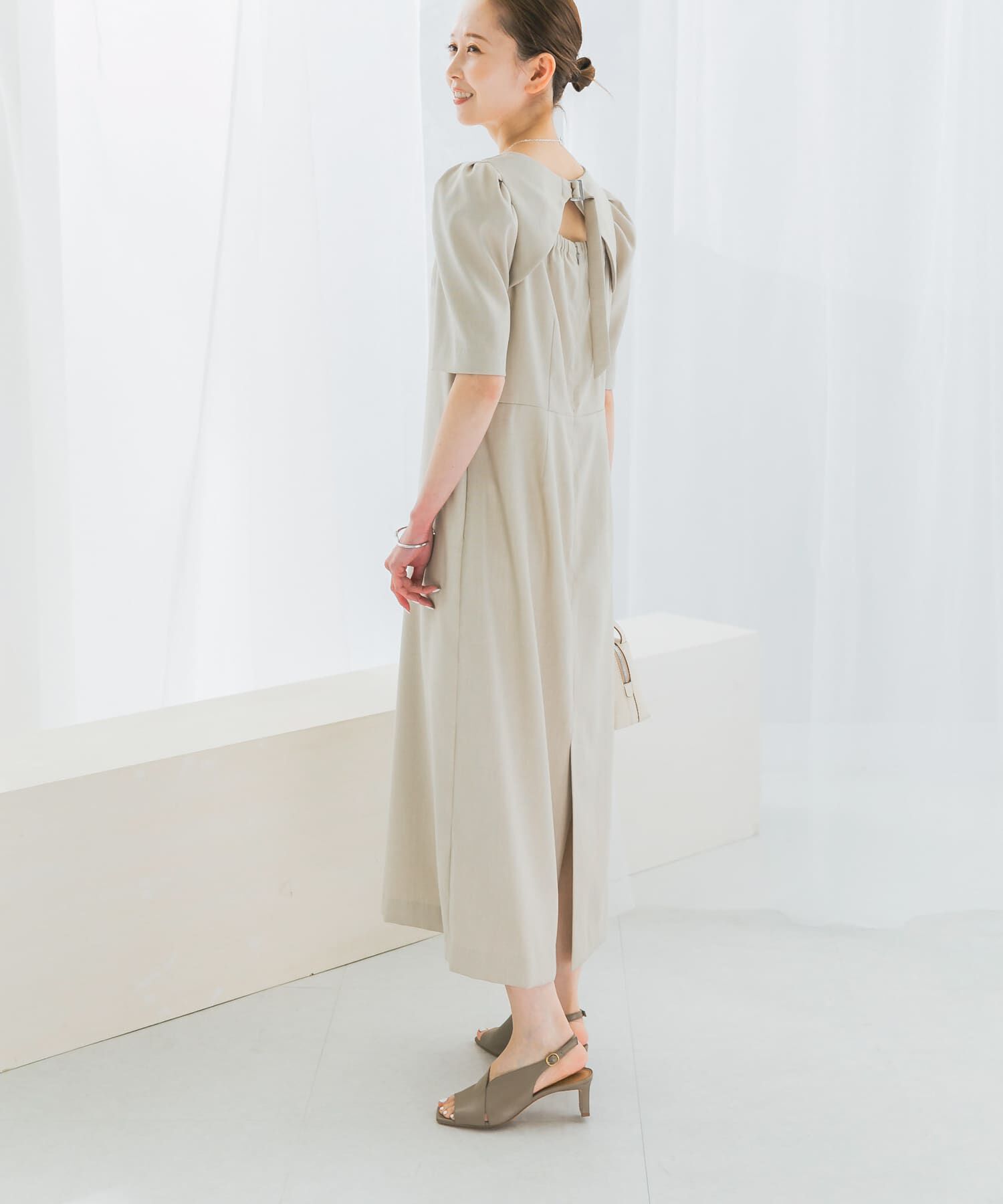 URBAN RESEARCH ROSSO「バックオープンベルトデザインワンピース」|ワンピース|ライトベージュ