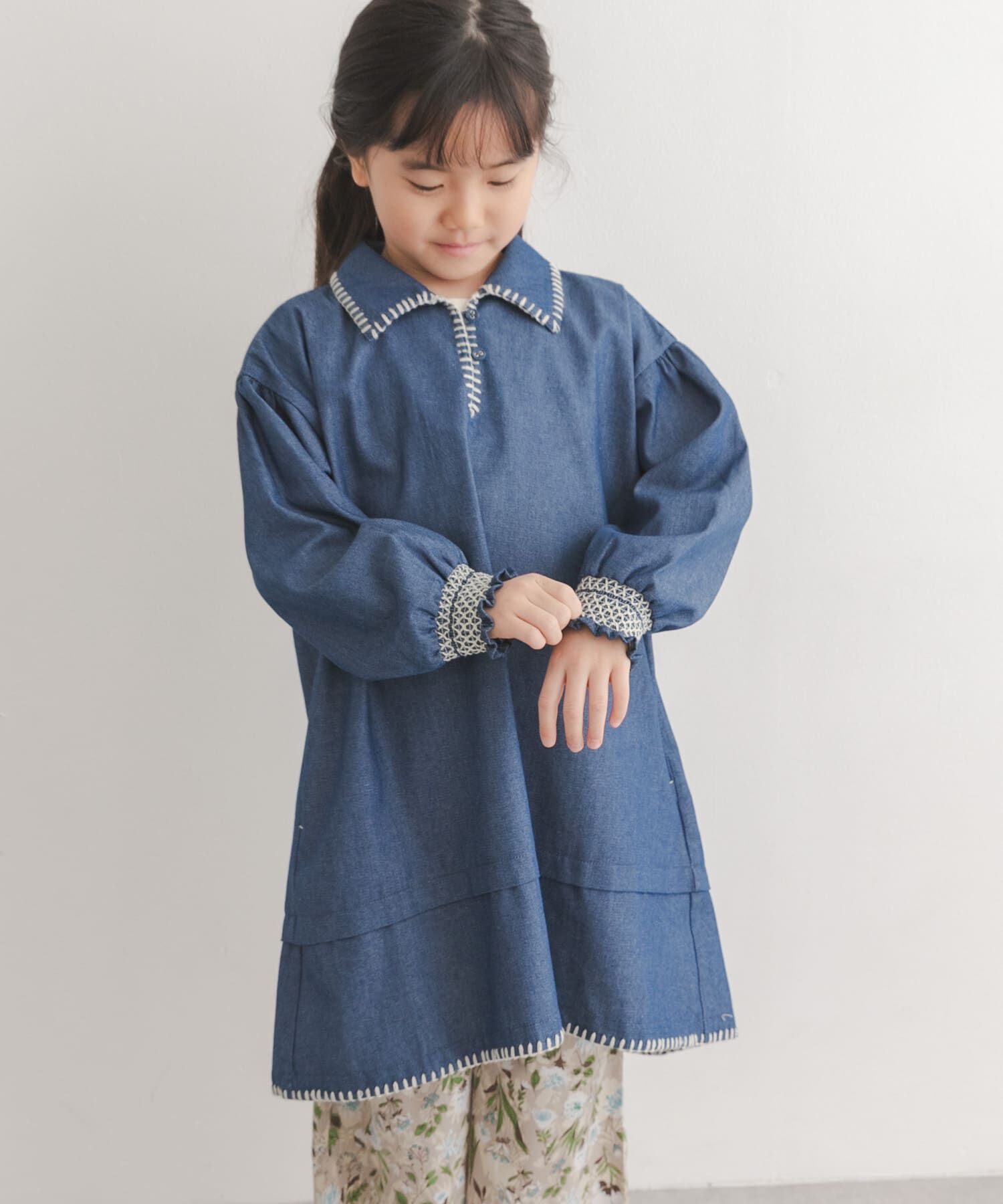 URBAN RESEARCH DOORS「『150サイズあり』デニム刺繍ワンピース(KIDS)」|ワンピース|