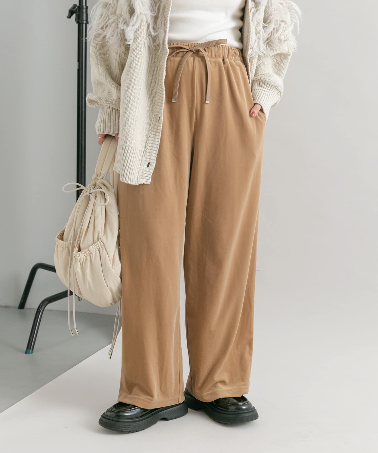  「ベロアイージーパンツ」|その他|ベージュ