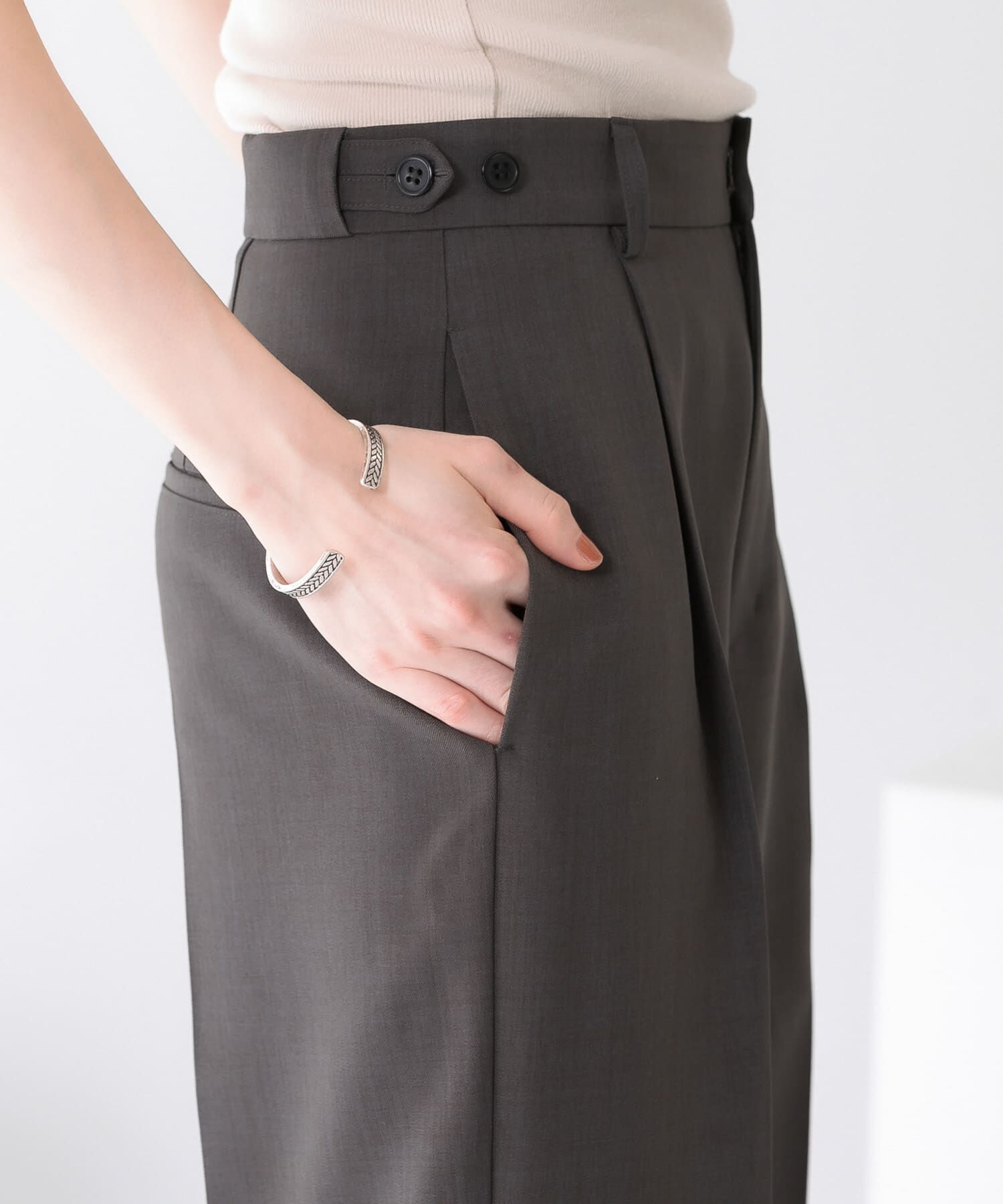  「illi　ワンタックセンタープレスパンツ」|その他|