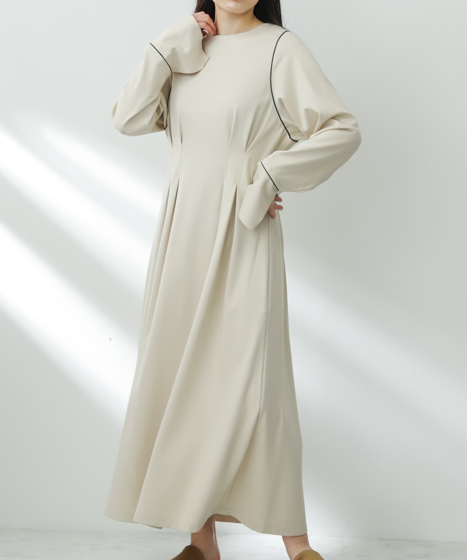 SENSE OF PLACE by URBAN RESEARCH「ウエストタックカットワンピース」|ワンピース|ライトベージュ