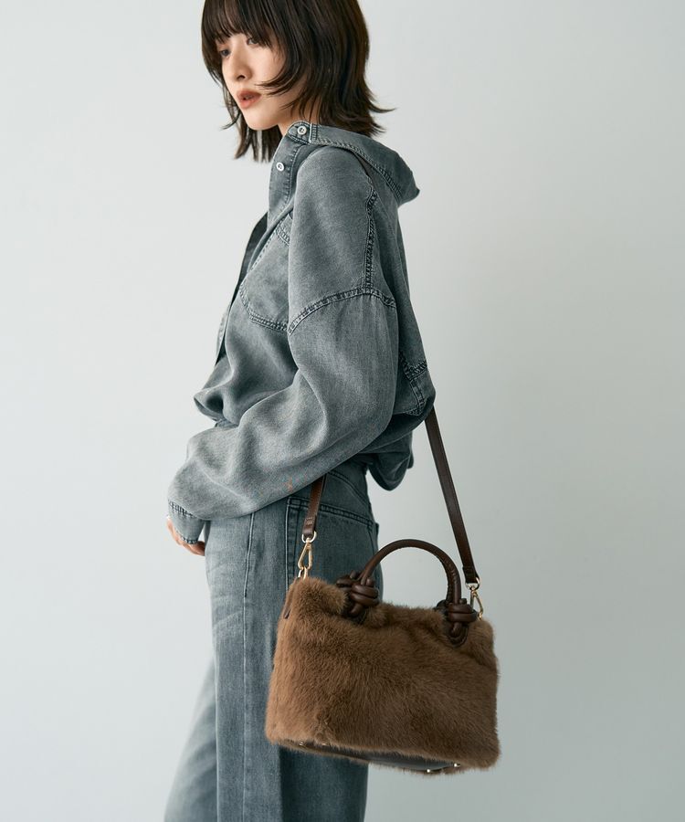 YECCA VECCA「【cache cache】フェイクファーバッグ」|ショルダー・メッセンジャー|Camel