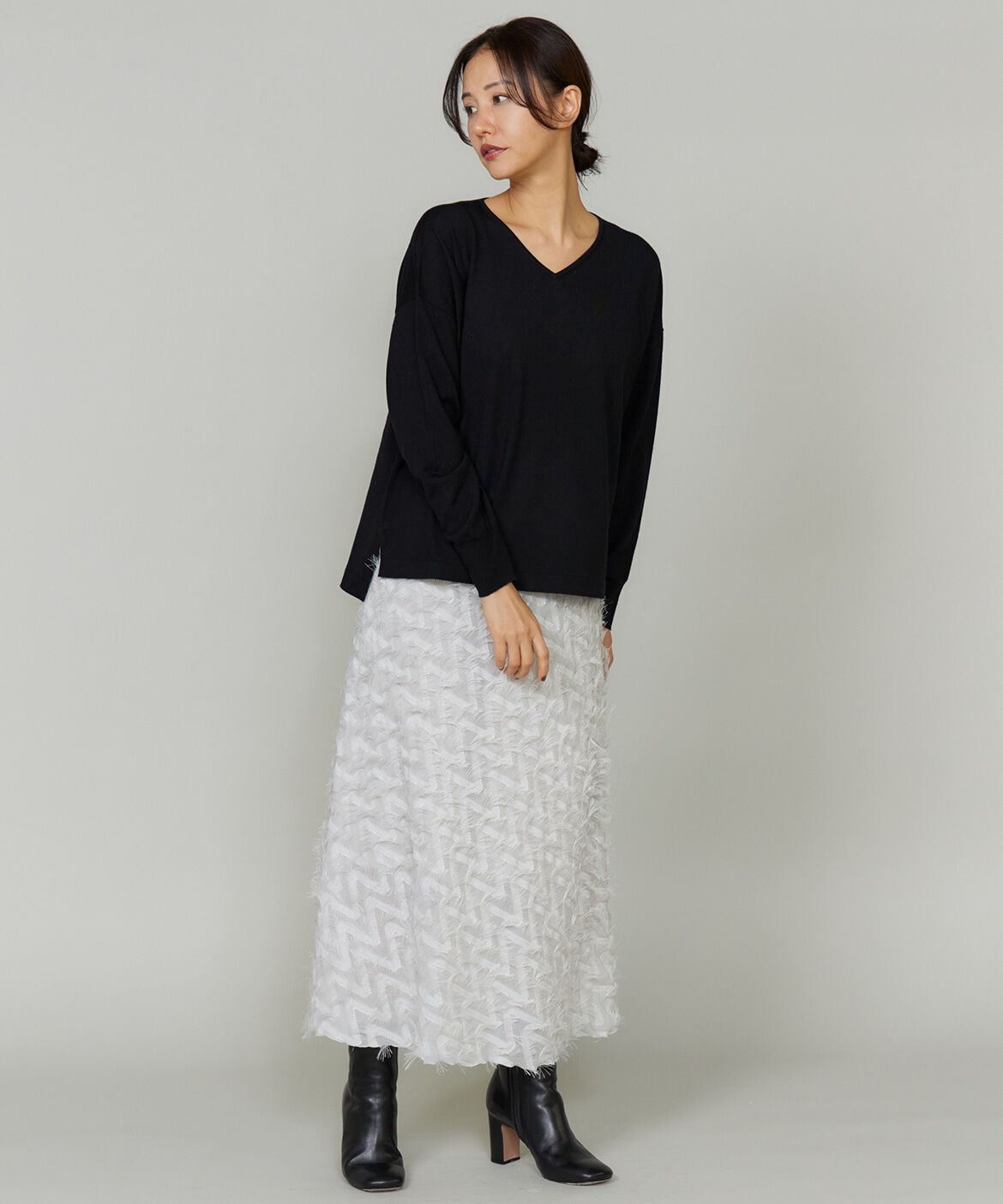 INED「《大きいサイズ》オーバーサイズVネックニット」|ニット・セーター|