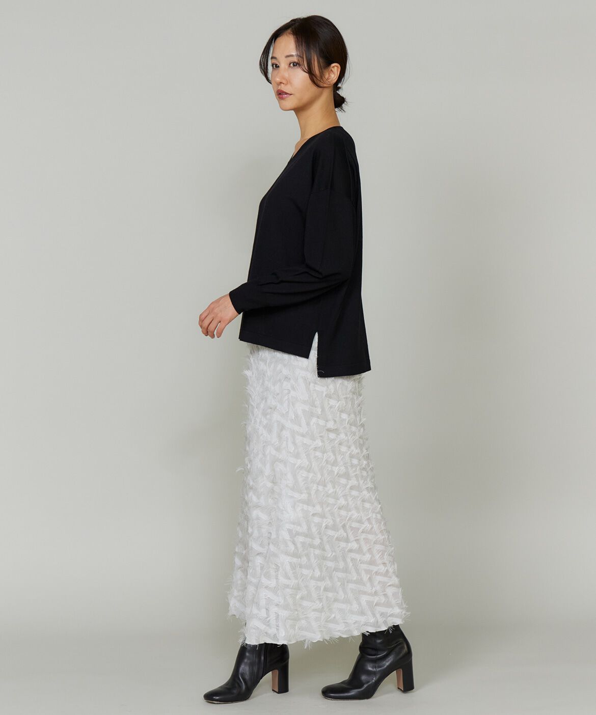 INED「《大きいサイズ》オーバーサイズVネックニット」|ニット・セーター|