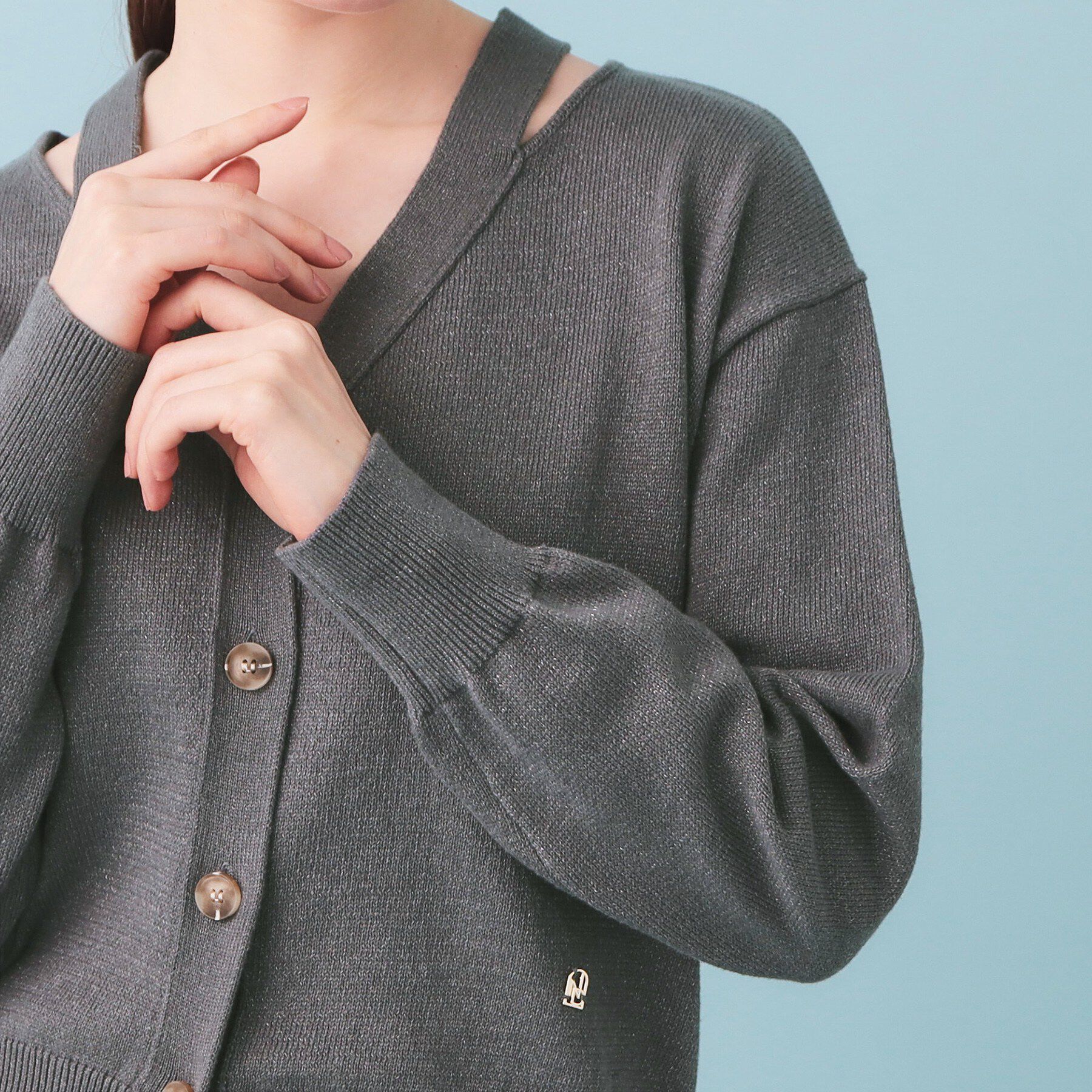 index「ラメリリースリットVネックカーディガン【洗濯機OK】」|カーディガン|