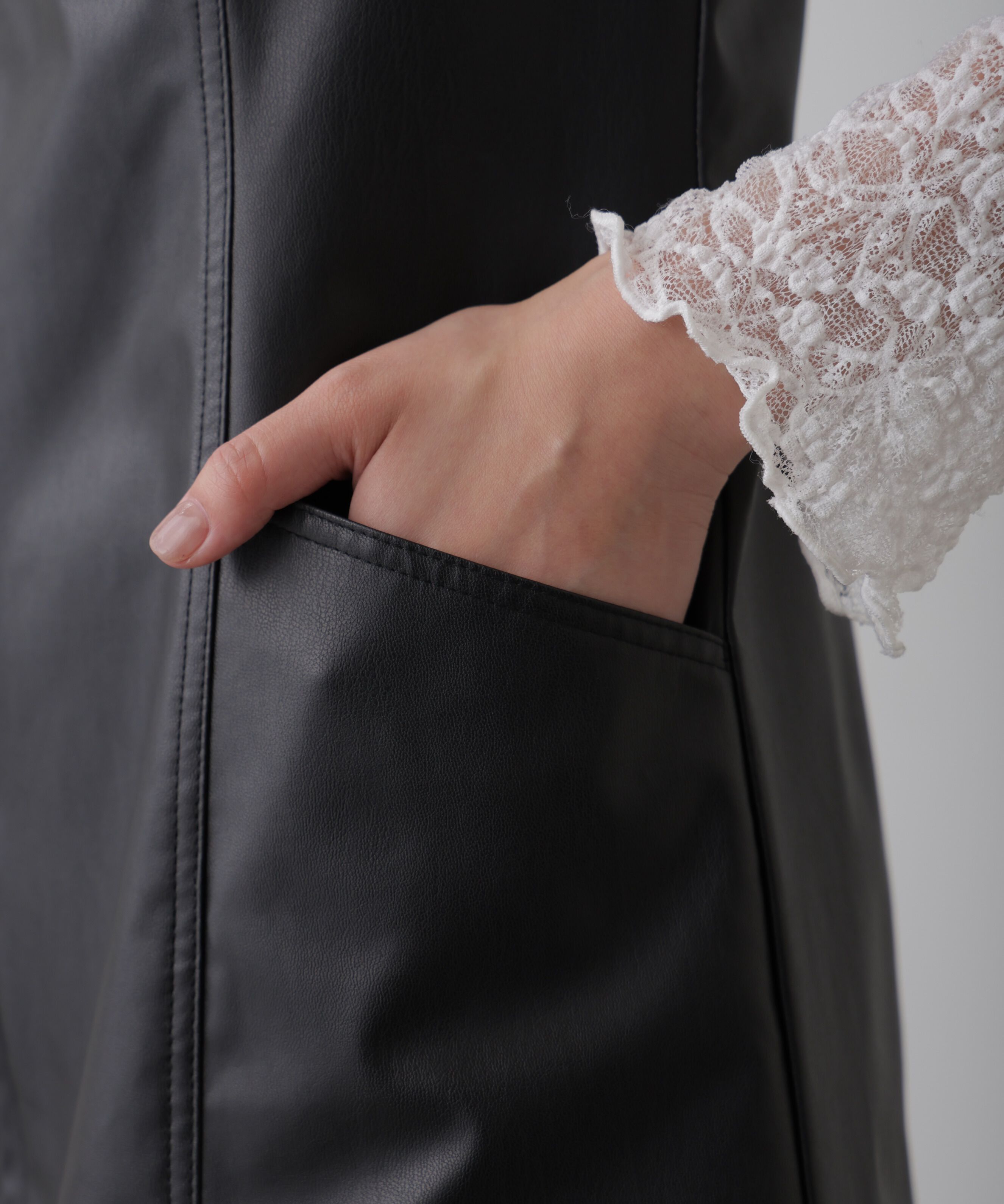  「フロントジップ合皮ミニジャンスカ」|ワンピース|