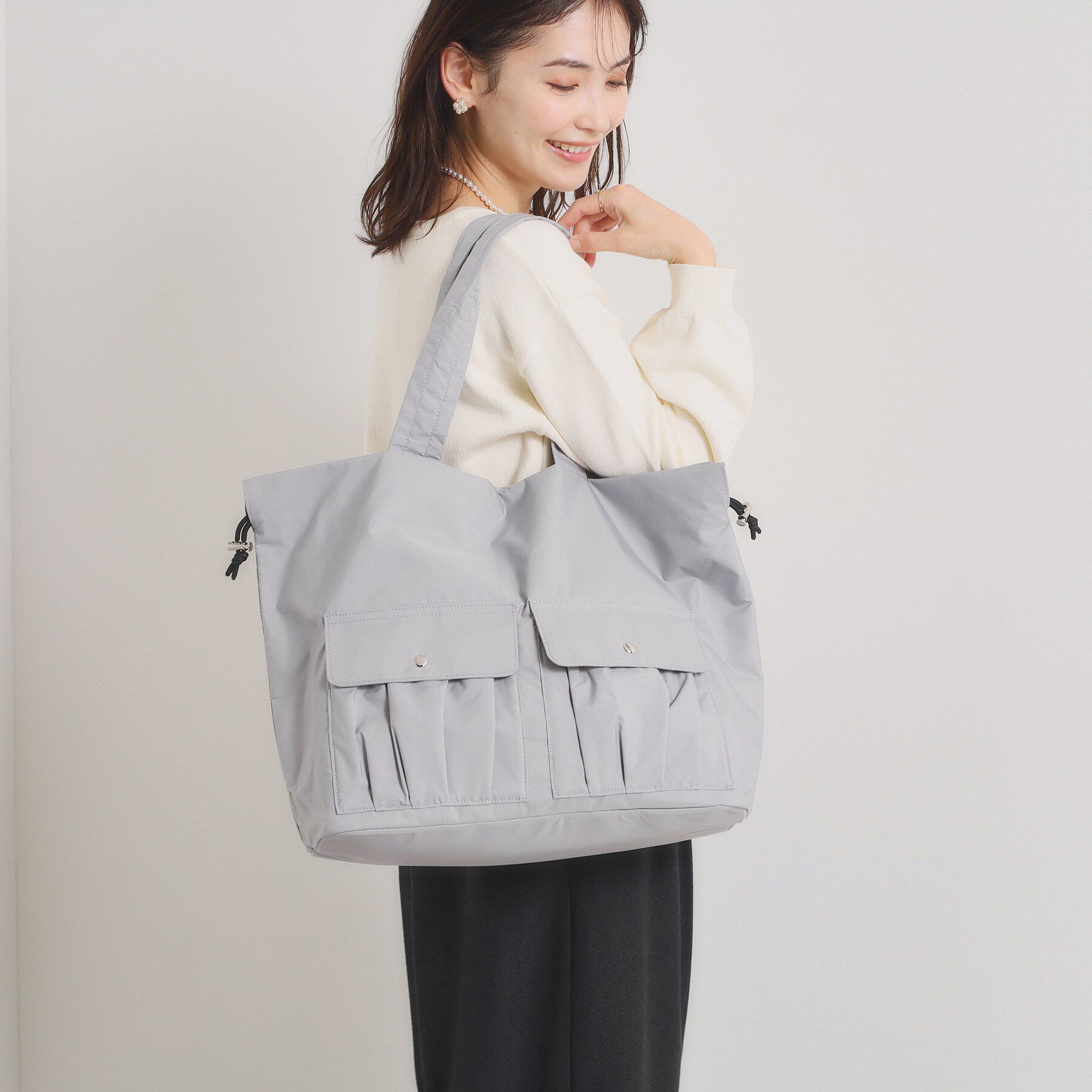 ITS&rsquo;DEMO「【8ポケット／A4対応】撥水Wポケットドロストトート」|トートバッグ|