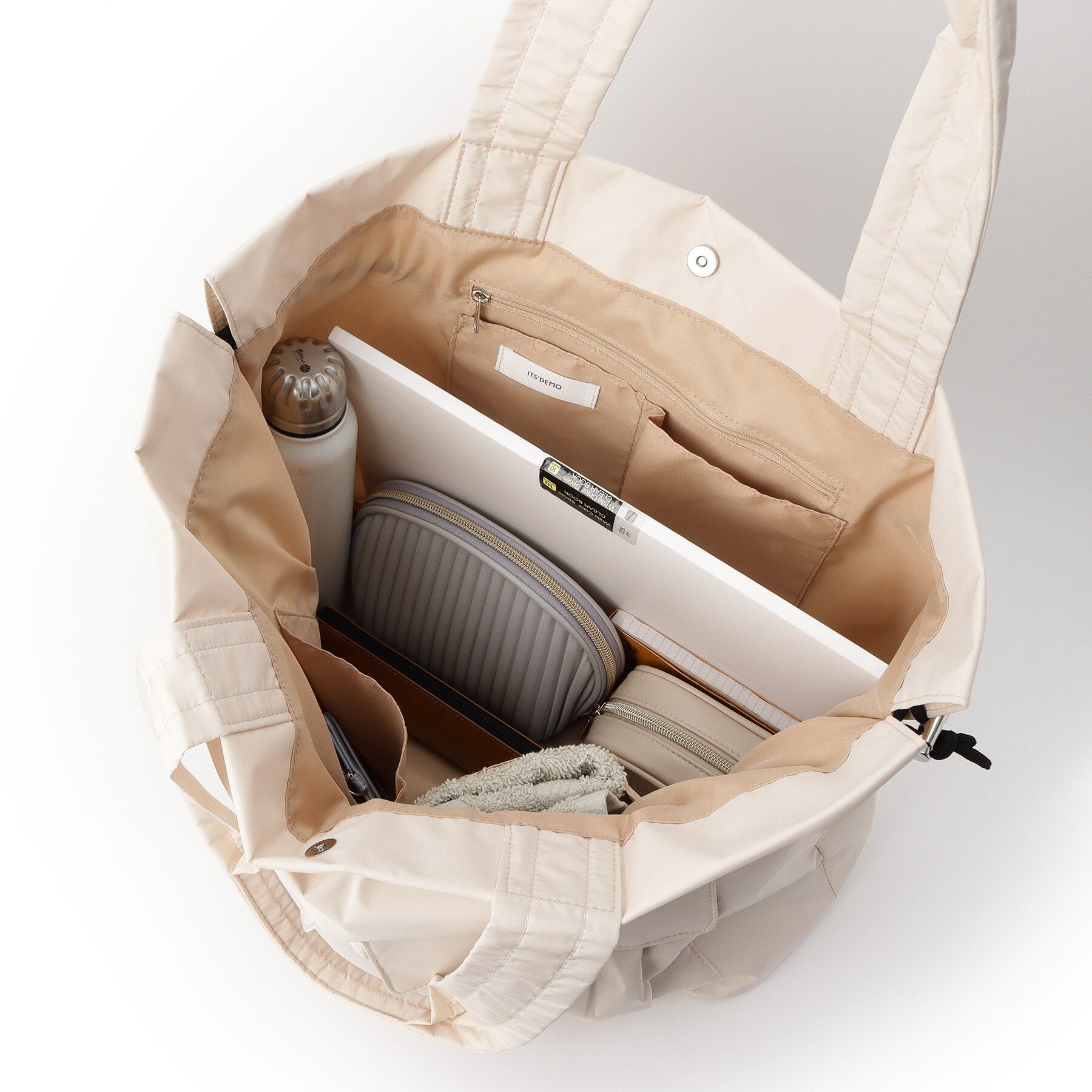 ITS&rsquo;DEMO「【8ポケット／A4対応】撥水Wポケットドロストトート」|トートバッグ|