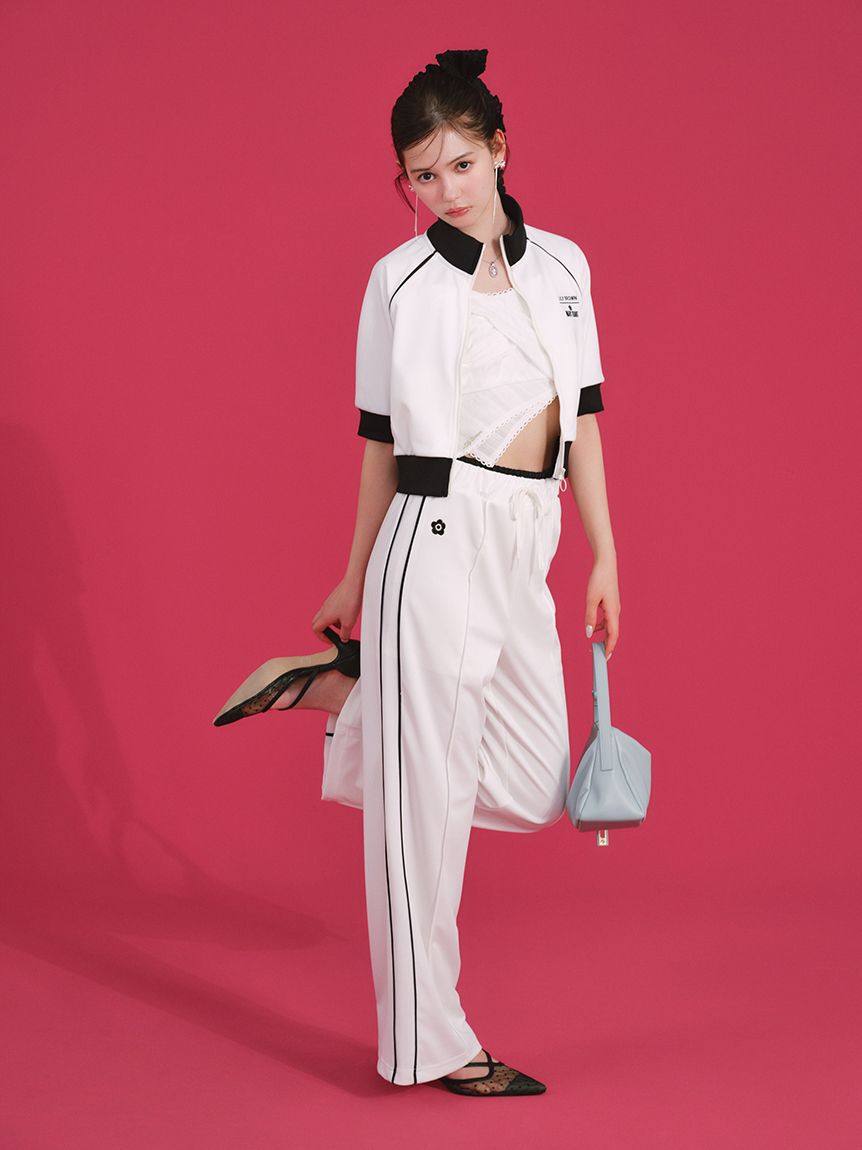 LILY BROWN「【LILY BROWN&times;MARY QUANT】デイジー刺繍セミフレアトラックパンツ」|チノ|