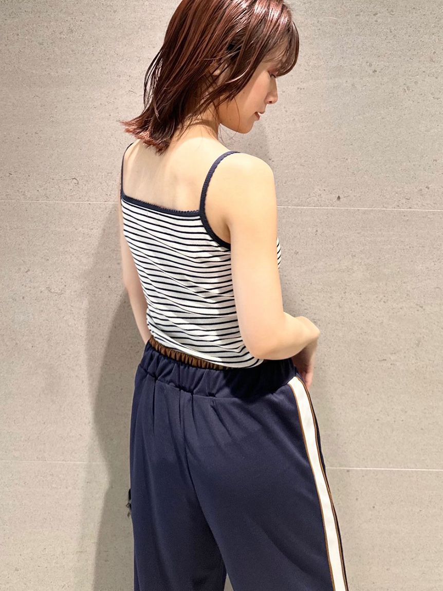 LILY BROWN「【LILY BROWN&times;MARY QUANT】デイジー刺繍セミフレアトラックパンツ」|チノ|