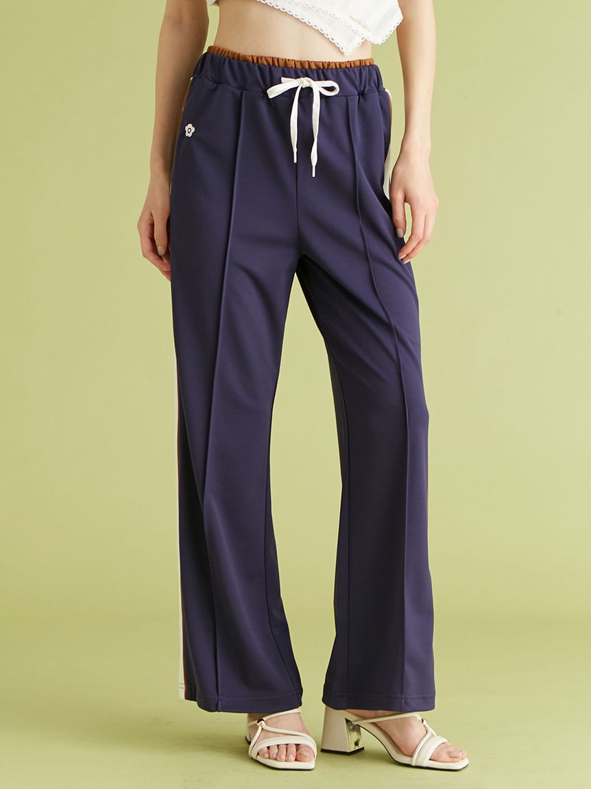 LILY BROWN「【LILY BROWN&times;MARY QUANT】デイジー刺繍セミフレアトラックパンツ」|チノ|