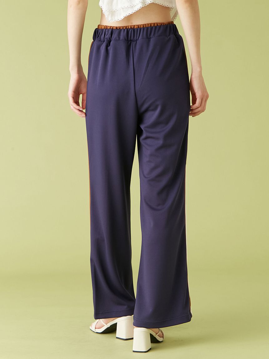 LILY BROWN「【LILY BROWN&times;MARY QUANT】デイジー刺繍セミフレアトラックパンツ」|チノ|