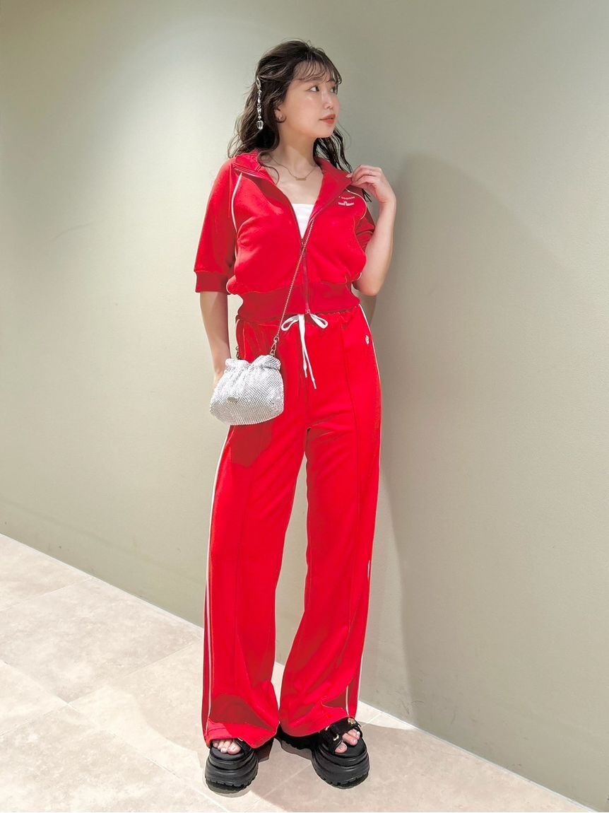 LILY BROWN「【LILY BROWN&times;MARY QUANT】デイジー刺繍セミフレアトラックパンツ」|チノ|RED