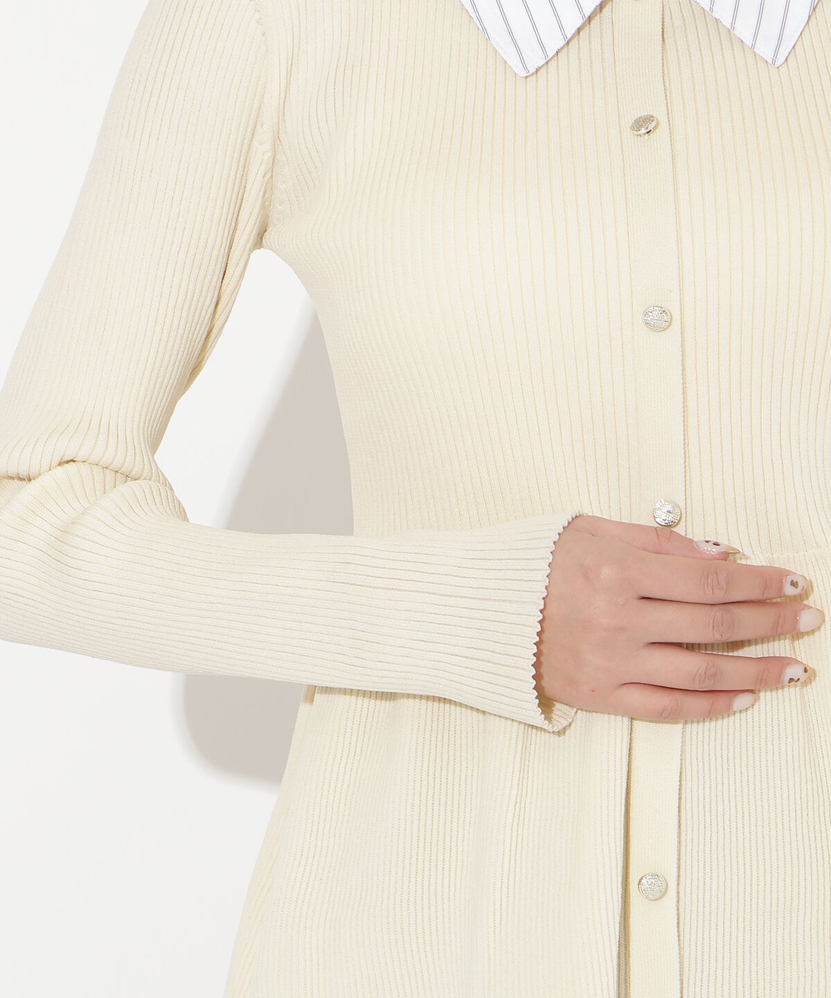 アンドクチュール「シャツ襟付きペプラムニットプルオーバー」|ニット・セーター|