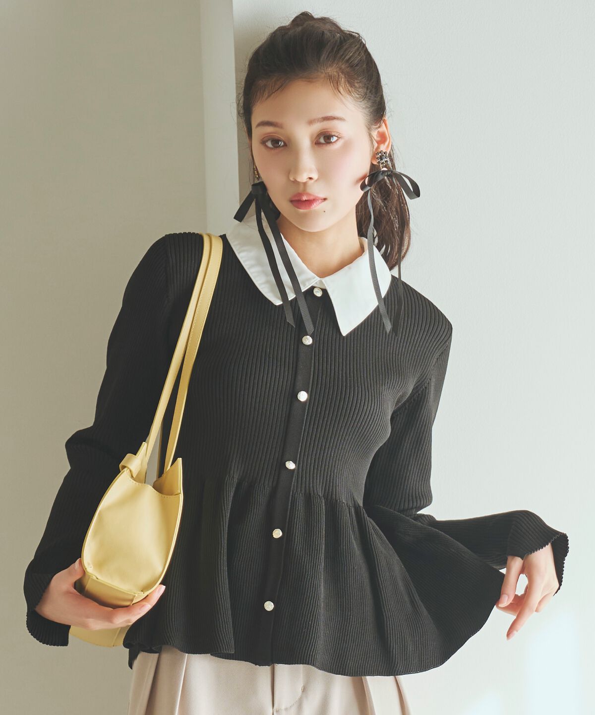 アンドクチュール「シャツ襟付きペプラムニットプルオーバー」|ニット・セーター|ブラック