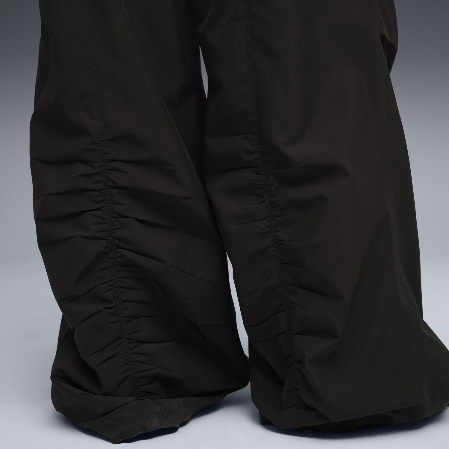 PUMA「【PUMA ｳｪｱ】W WARDROBE ESS PARACHUTE WV PT」|チノ|