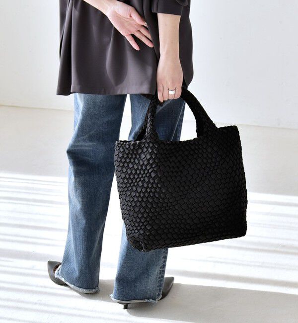 quaranciel「《予約》quaranciel: ポーチ付き メッシュ 編み込み トート バッグ」|トートバッグ|ブラック