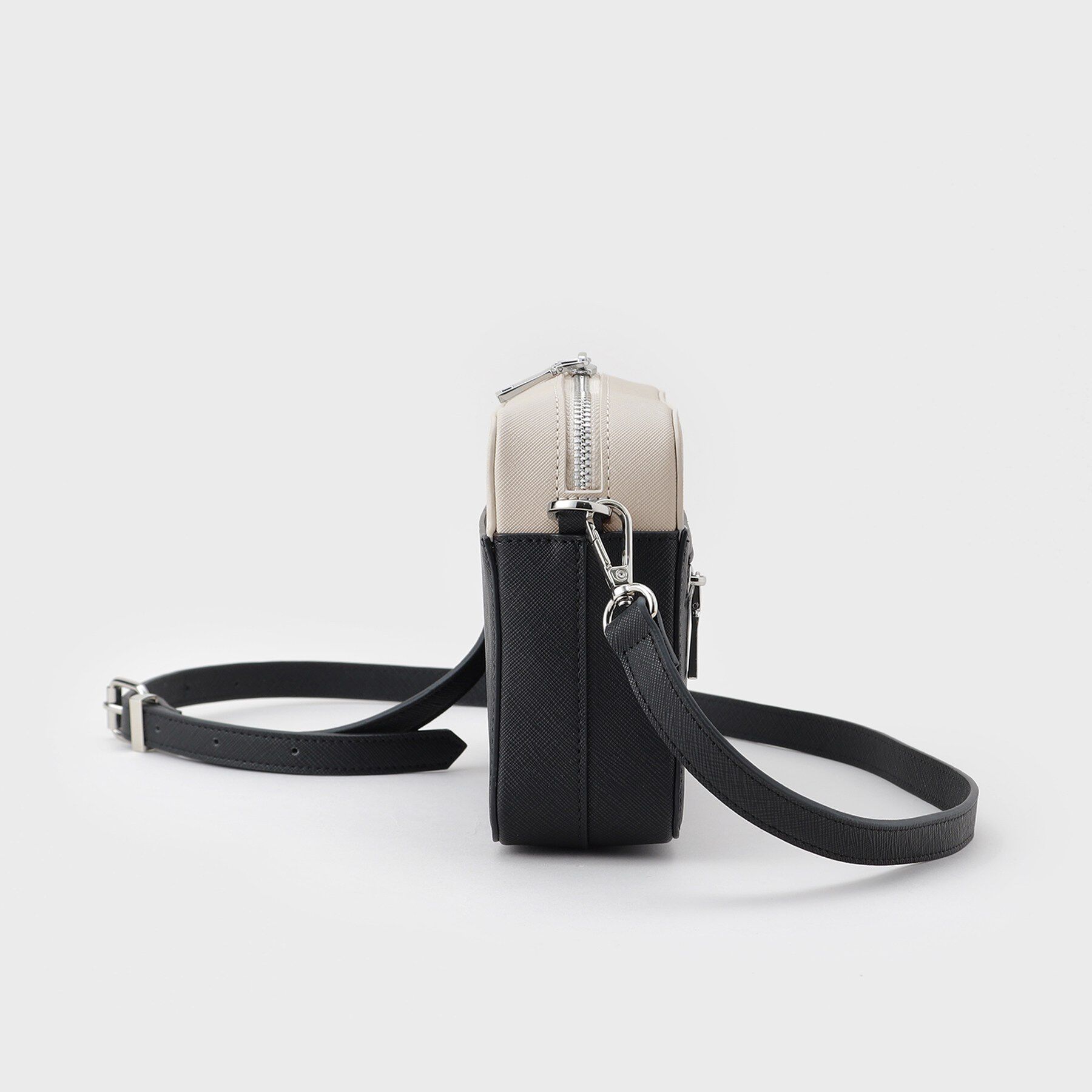 tk.TAKEO KIKUCHI「バイカラーワイドショルダーバッグ」|ショルダー・メッセンジャー|