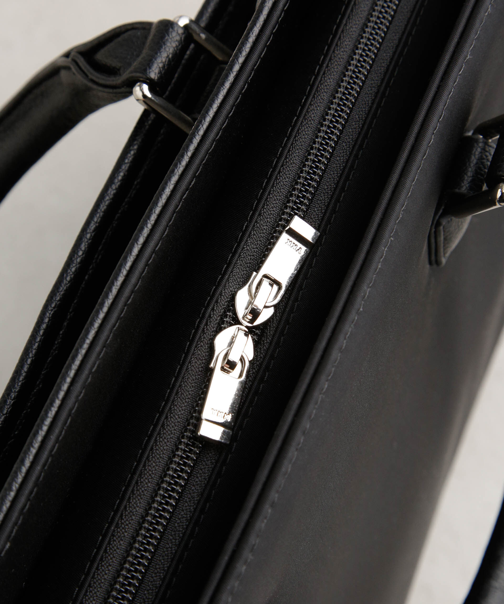 nano･universe「マルチモバイルブリーフケース」|ショルダー・メッセンジャー|