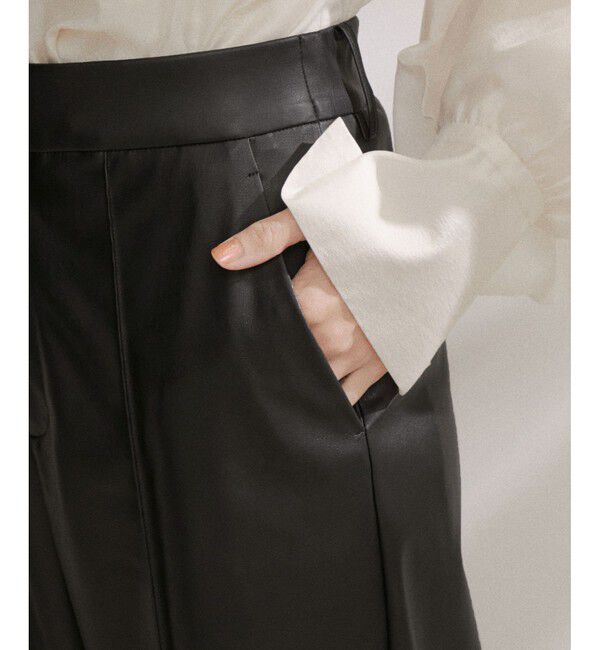 SALON adam et rope'「フェイクレザーテーパードパンツ」|チノ|