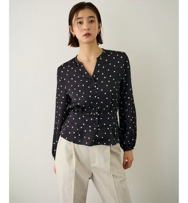ROPE「ドットプリントウエストタックペプラムブラウス/イージーケア」|シャツ・ブラウス|