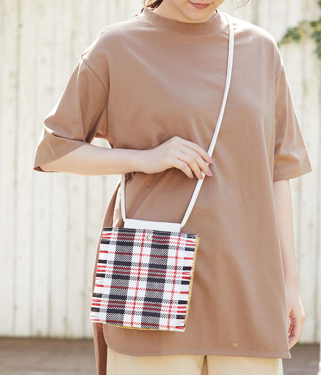 VIS「【LAUGOA】MUNCHEショルダーバッグ」|ショルダー・メッセンジャー|ホワイト(10)