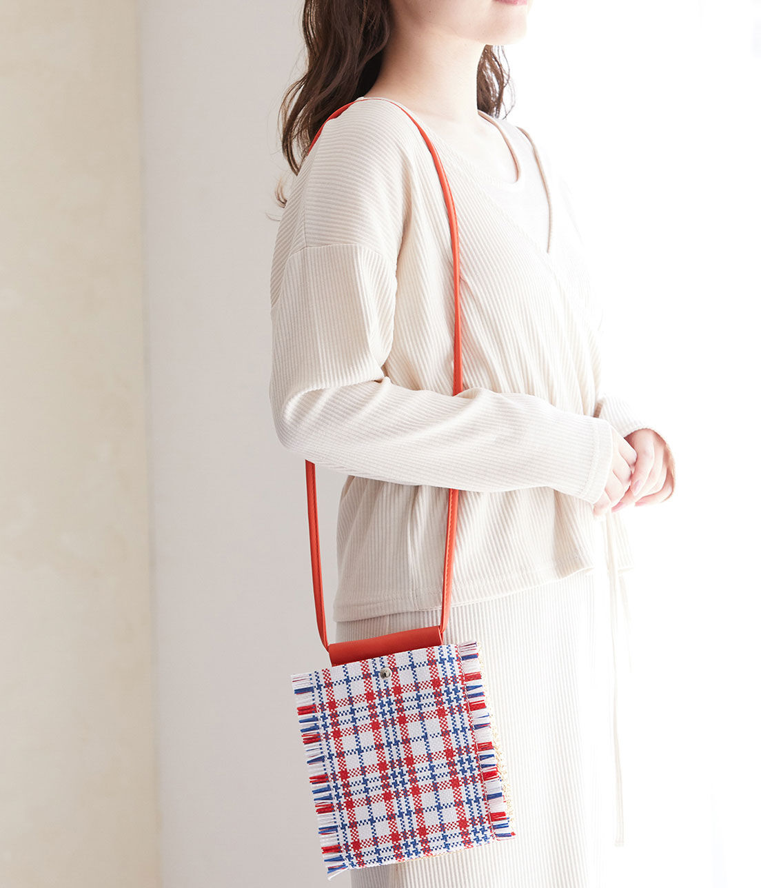 VIS「【LAUGOA】MUNCHEショルダーバッグ」|ショルダー・メッセンジャー|レッド(60)