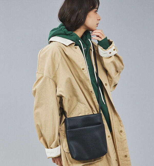 ABAHOUSE「ネオレザー コンパクト サコッシュ ショルダー バッグ」|ショルダー・メッセンジャー|ブラック系その他1