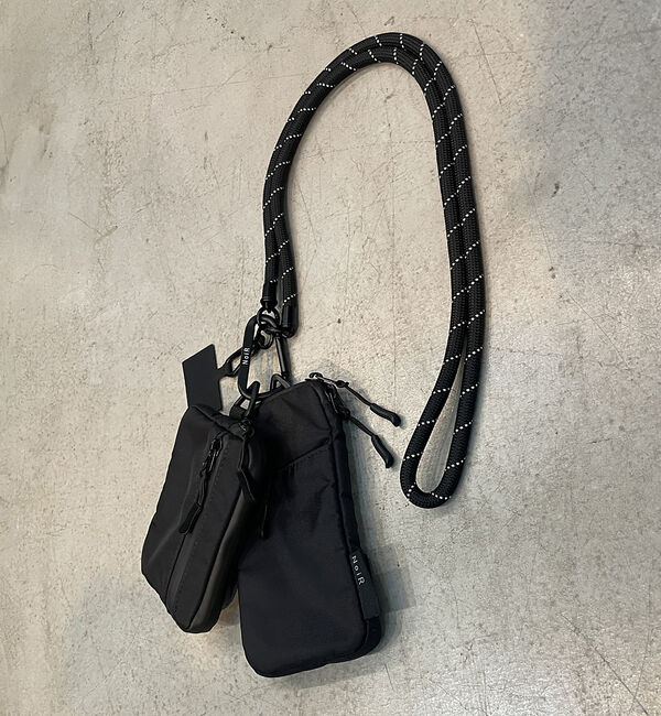 ABAHOUSE「【NoiR / ノアール】撥水加工 ロープショルダー スマホ マルチポーチ Tr」|ショルダー・メッセンジャー|