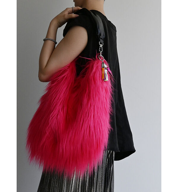 ABAHOUSE「【cheek/チーク】monster one shoulder/ファーバッグ/シ」|ショルダー・メッセンジャー|ピンク