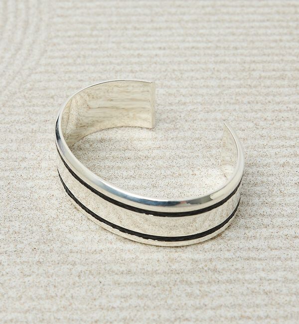 ABAHOUSE「【UNISEX】PARALLEL LINE WIDE BANGLE / パラレル」|ブレスレット・バングル|