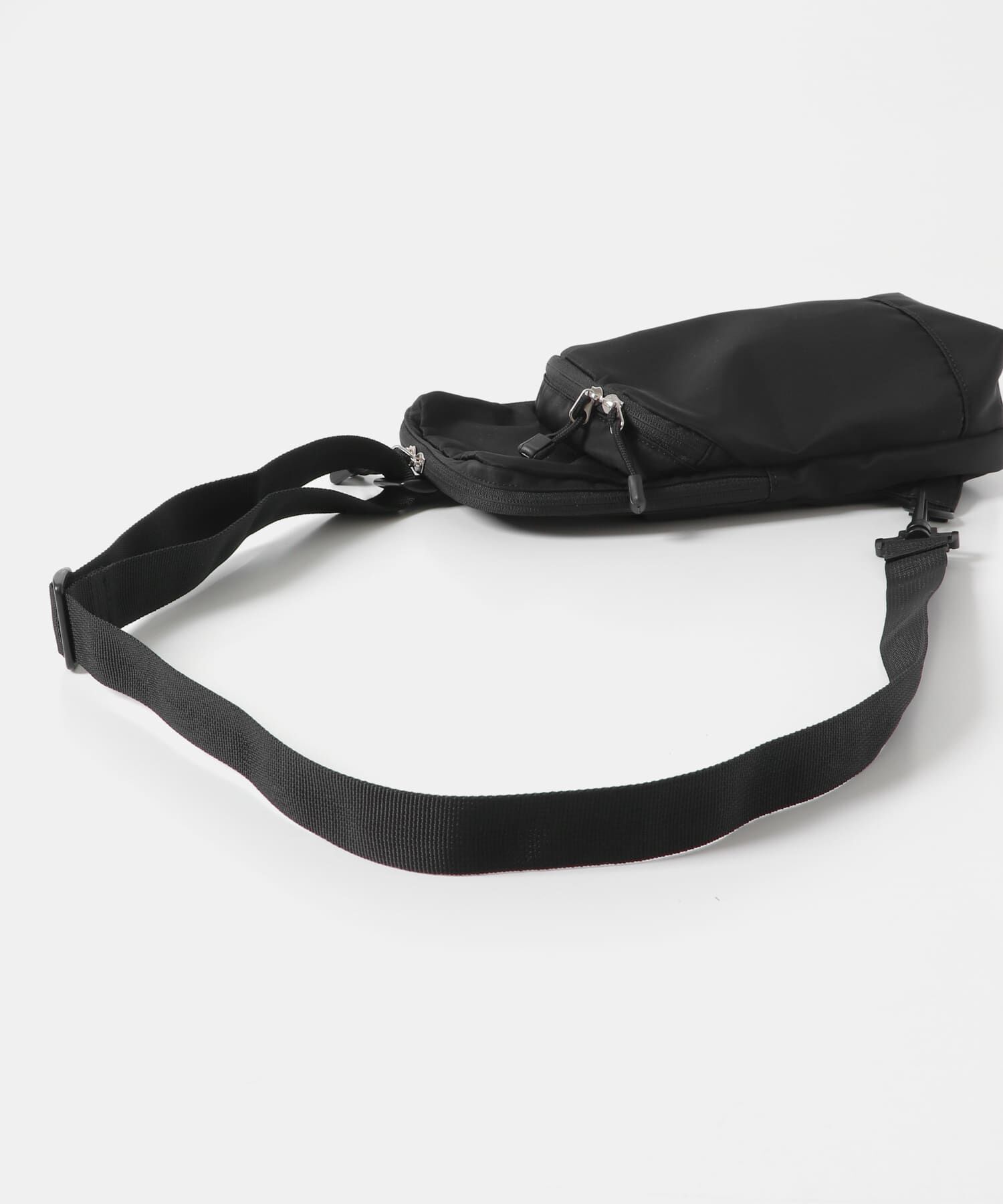 RODE SKO「パラコードスクエアボディバッグ」|ショルダー・メッセンジャー|