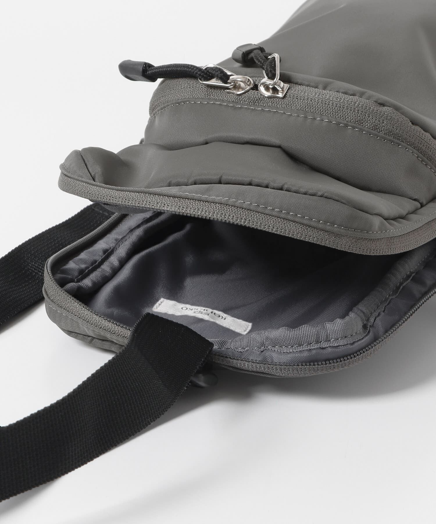 RODE SKO「パラコードスクエアボディバッグ」|ショルダー・メッセンジャー|