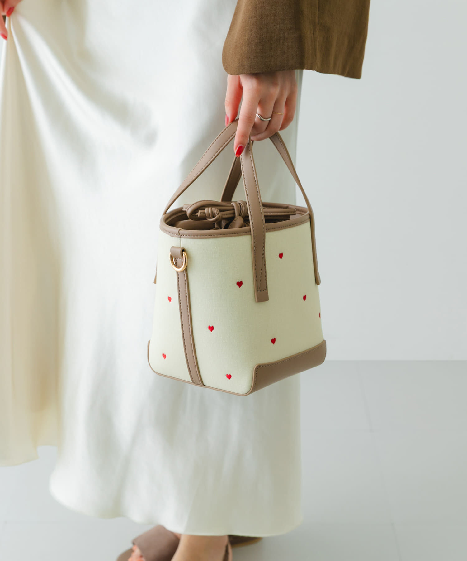 RODE SKO「『WEB/一部店舗限定カラー』刺繍バケツバッグ」|ハンドバッグ|