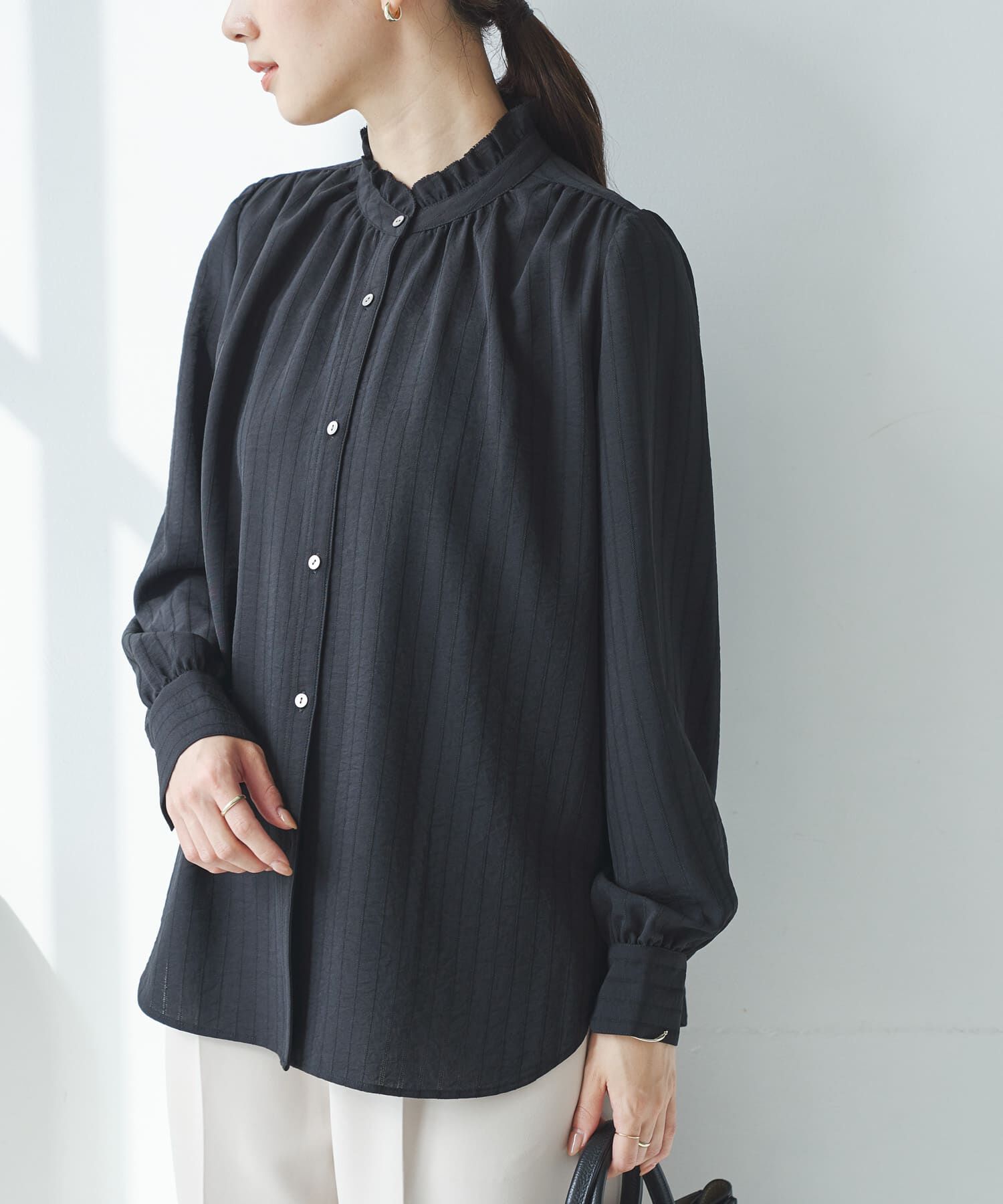 URBAN RESEARCH「ドビーストライプフリルブラウス」|シャツ・ブラウス|