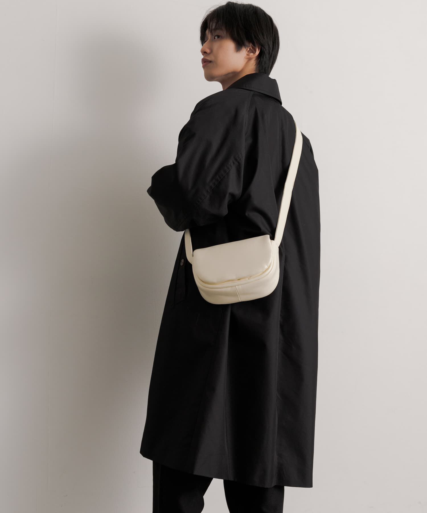 SENSE OF PLACE by URBAN RESEARCH「フェイクレザーパデットフラップショルダー」|ショルダー・メッセンジャー|