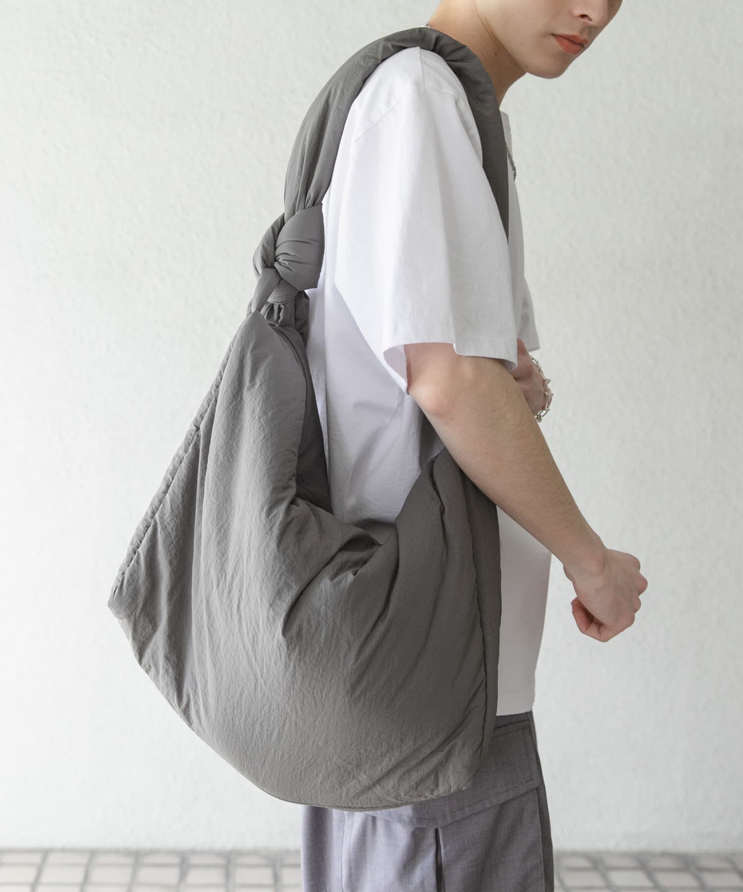 SENSE OF PLACE by URBAN RESEARCH「ナイロンパデットビックショルダー」|ショルダー・メッセンジャー|