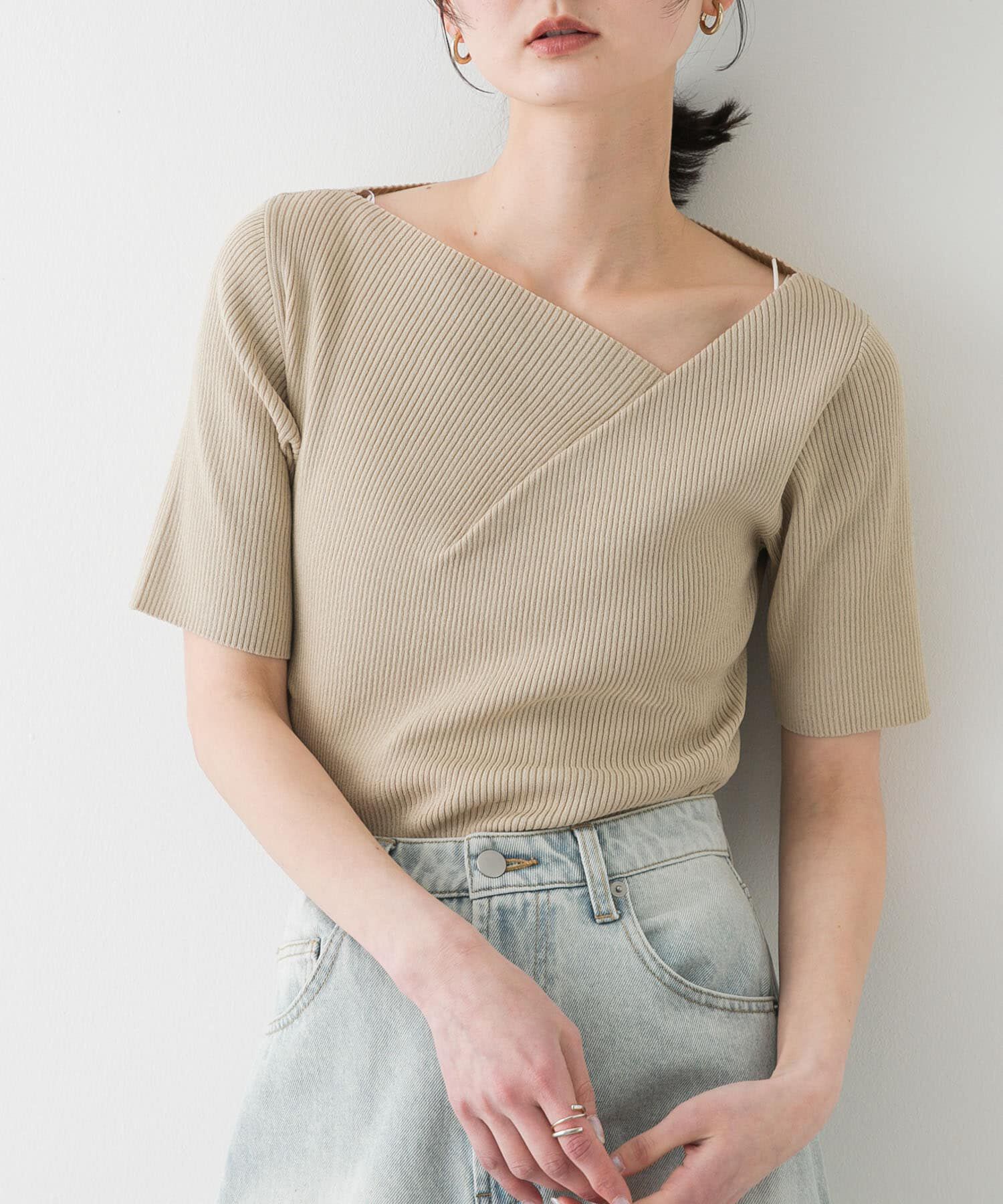 SENSE OF PLACE by URBAN RESEARCH「『一部WEB限定カラー』アシメネックハーフスリーブセーター」|ニット・セーター|ベージュ