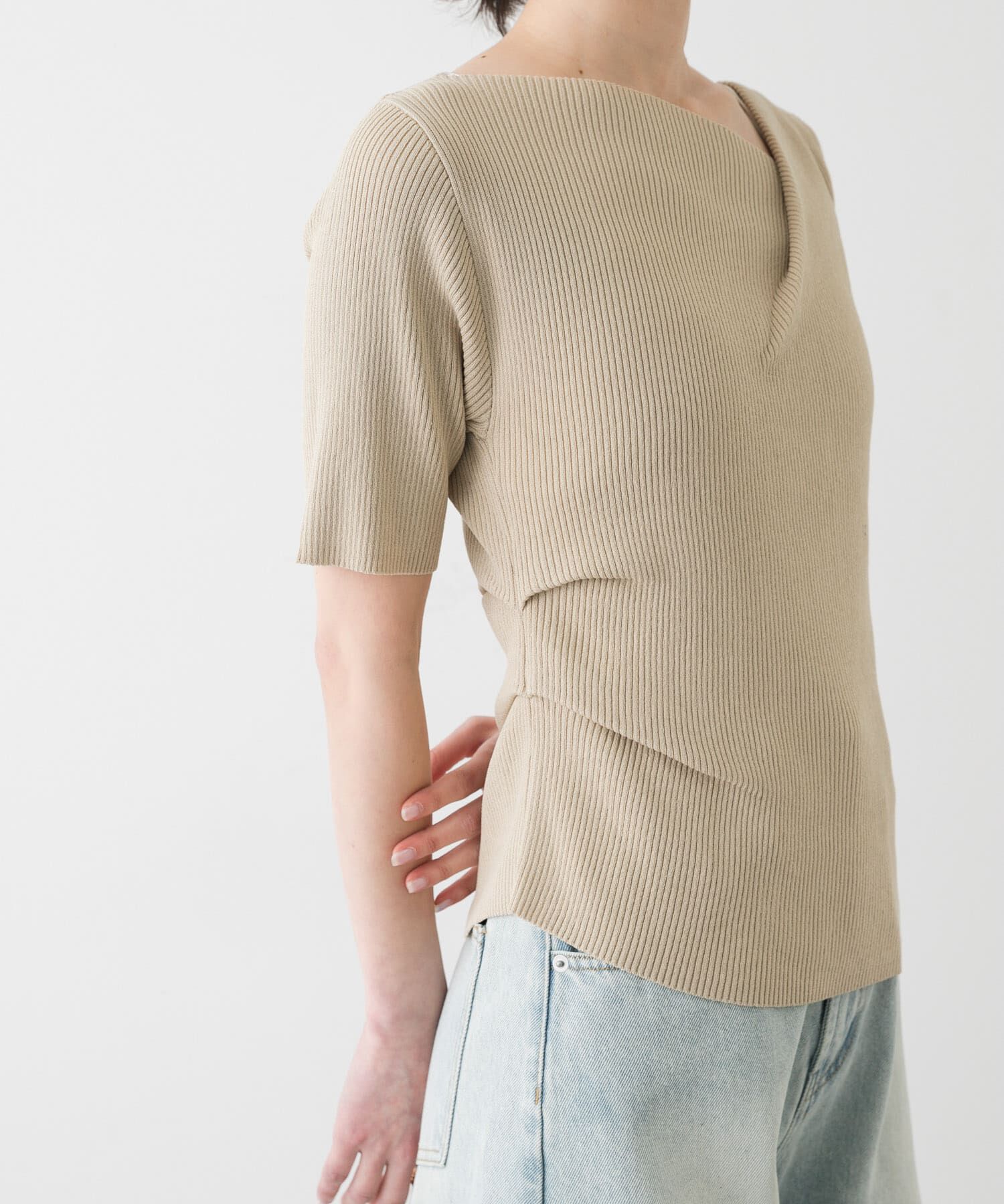 SENSE OF PLACE by URBAN RESEARCH「『一部WEB限定カラー』アシメネックハーフスリーブセーター」|ニット・セーター|