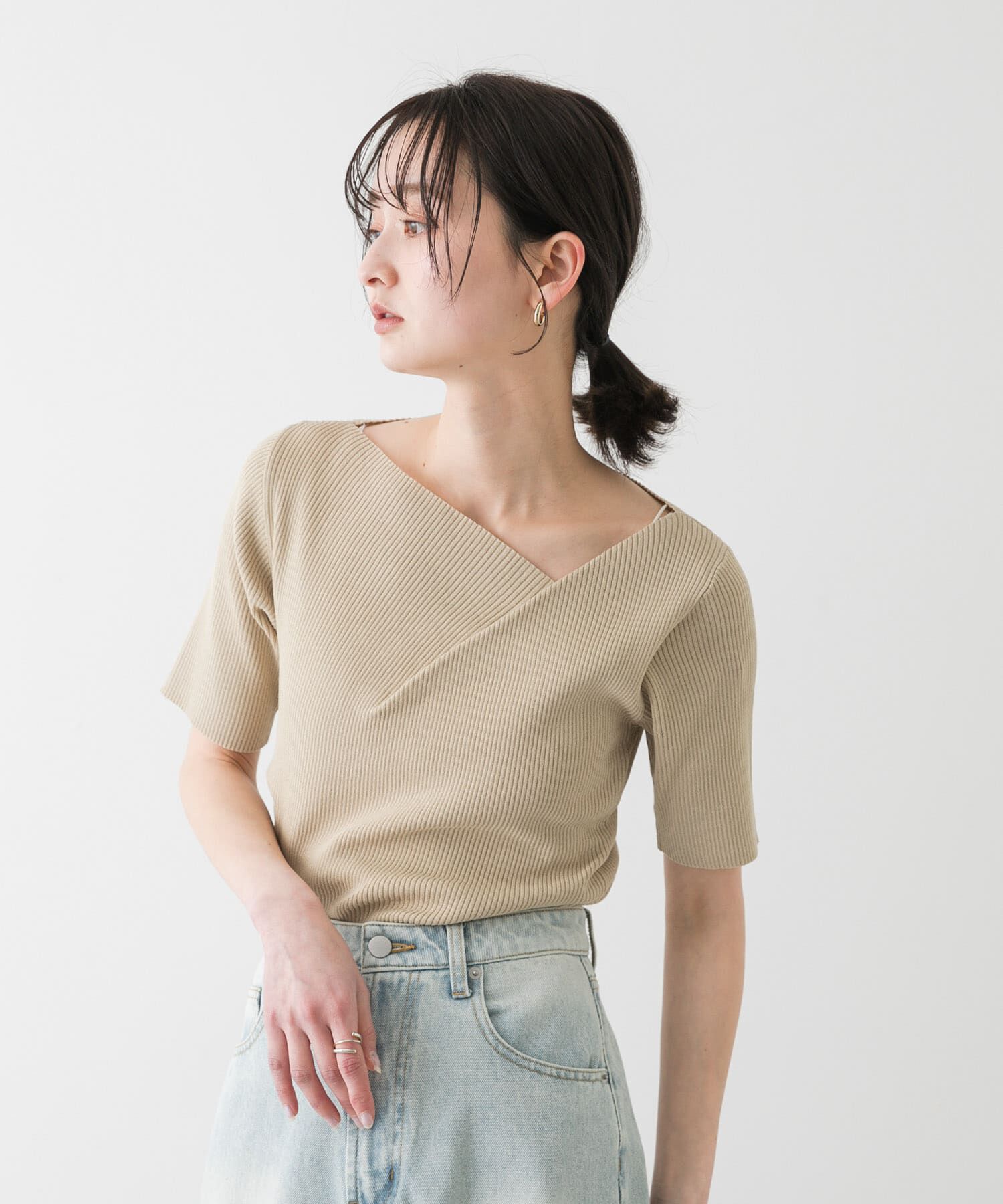 SENSE OF PLACE by URBAN RESEARCH「『一部WEB限定カラー』アシメネックハーフスリーブセーター」|ニット・セーター|